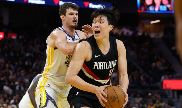 杨翰森三节出战14分56秒 砍4分3篮板1助攻命中率50%