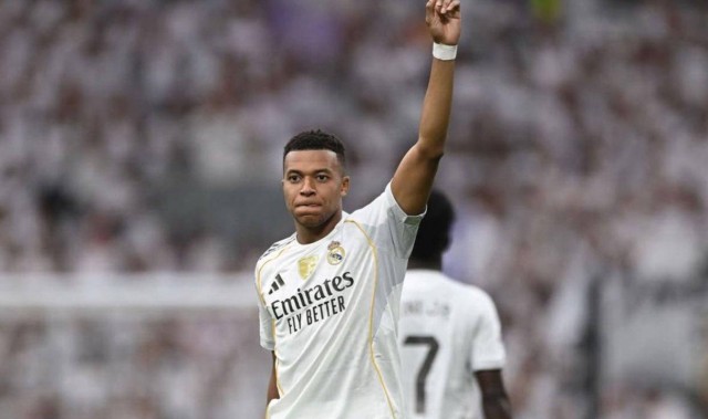 姆巴佩火力全开，皇马6连胜领跑西甲