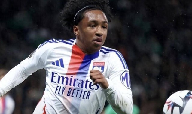 20岁比利时天才引发转会！4大豪门疯抢，4000万欧标价超值