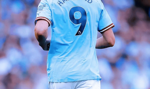 13次触球0射正，哈兰德关键战隐身，曼城7分落后，新双骄之争成笑话