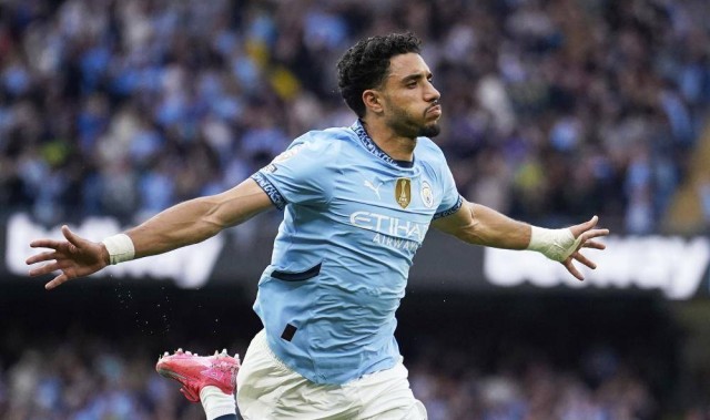 4亿欧元收入！法鹰8年卖前锋成就辉煌，德甲劲旅霸气崛起！