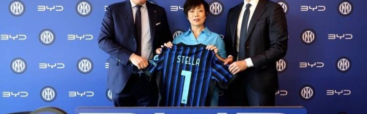 早报：曼联7100万镑签姆贝莫 雷特吉6500万欧加盟卡迪西亚