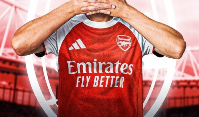 终于买中锋了！阿森纳5年多花超8亿欧无正印中锋，现签下约克雷斯