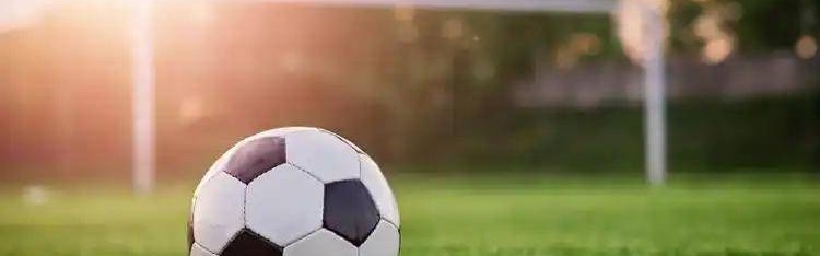 那不勒斯0-2拉齐奥 因莫比莱点射破旧主：意甲赛场的焦点对决