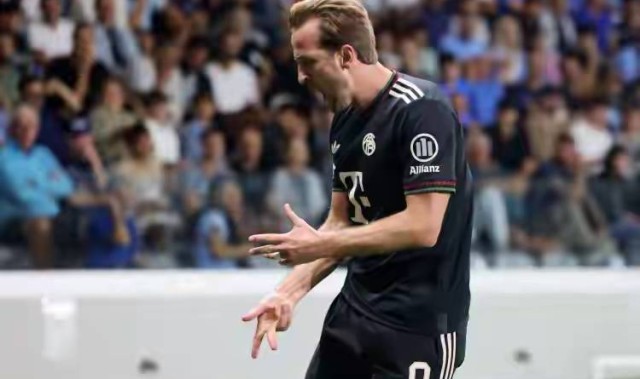 足坛炸了！切尔西1.35亿转会费强挖维尼修斯，皇马7号离队倒计时？