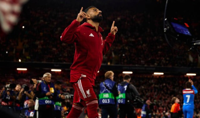 曼联三后卫战术或成利物浦克星，超级星期天迎来巅峰对决