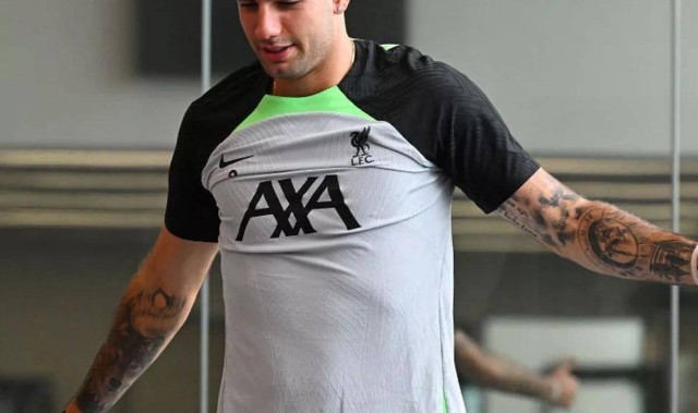 25岁索博斯洛伊同意续约，利物浦锁定中场核心