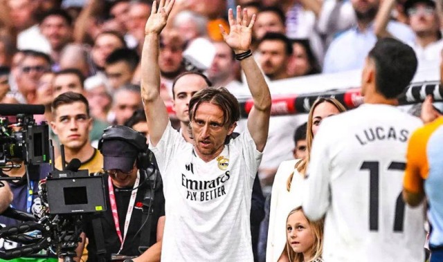 曼城今夏第五签达成协议！莫德里奇加盟米兰、萨内登陆土超！