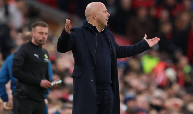 比赛日：利物浦7轮6负遭保级队暴打 40岁C罗惊天倒钩