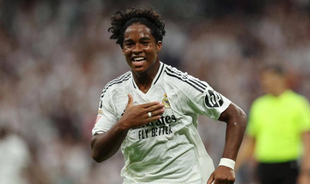 皇马19岁新星恩德里克加盟法甲里昂披9号战袍，获本泽马姆巴佩送上祝福